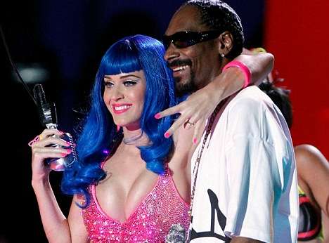 Katy Perry has released a new single titled California Gurls